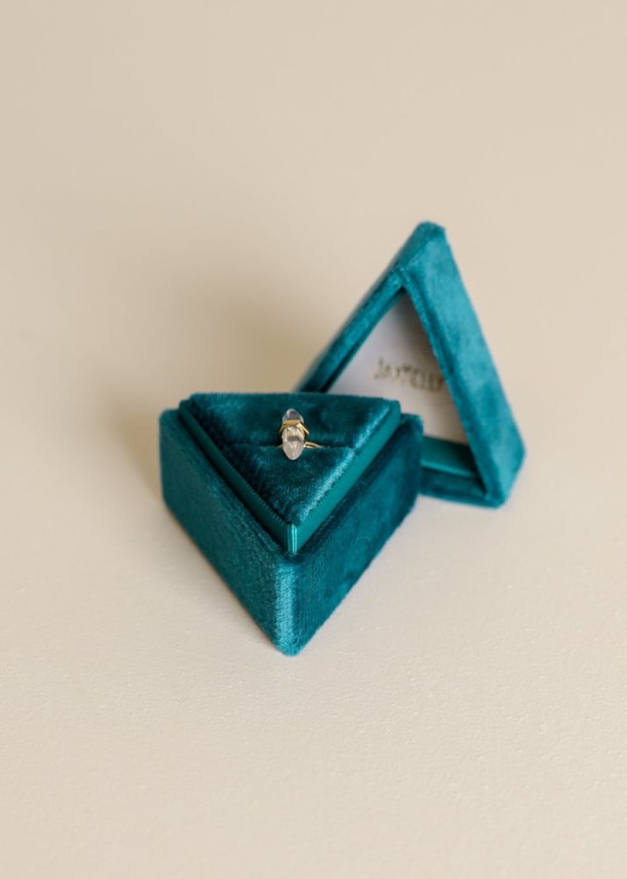 Jewelry jaxkelly | Triangle Velvet Jewelry Box